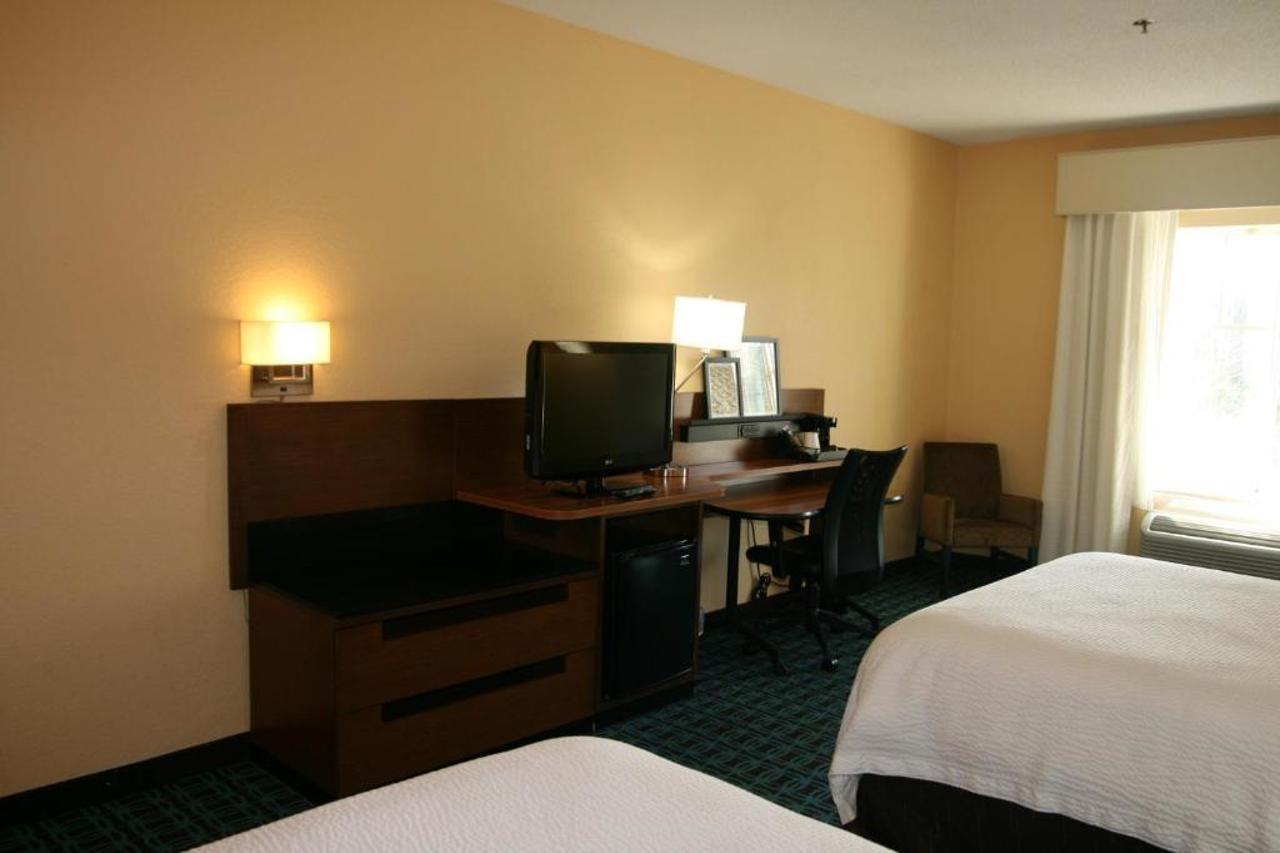Fairfield Inn & Suites Hilton Head Island Блафтон Экстерьер фото